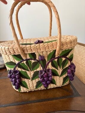 Vintage Woven Straw Basket Purse Lidded Grapes Raffia Handbag Top Handle